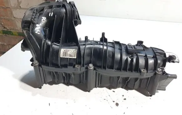 BMW 3 E90 E91 Intake manifold 4728712 7797384 7798885
