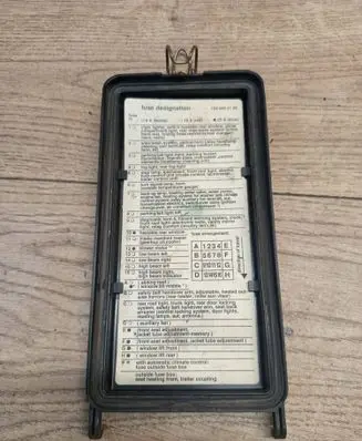 Mercedes-Benz E W124 Fuse box cover 1245400182 08877660 08877690