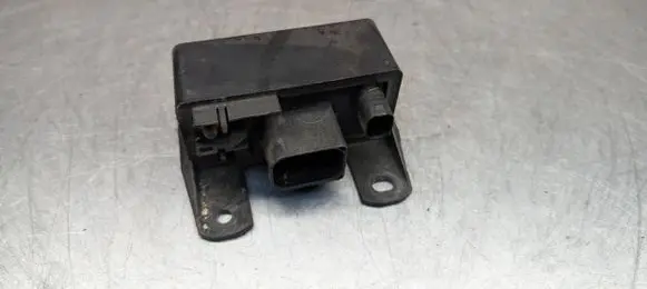 Glow plug pre-heat relay