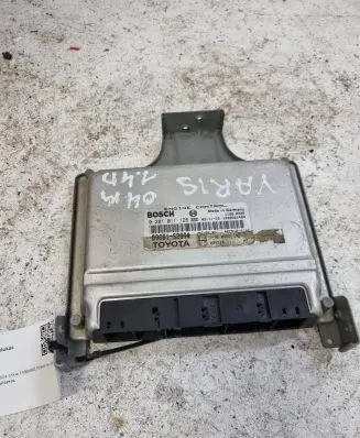Toyota Yaris Engine control unit/module 0281011126