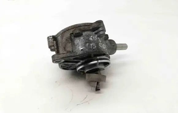 Mercedes-Benz Sprinter W906 Vacuum pump A64623065
