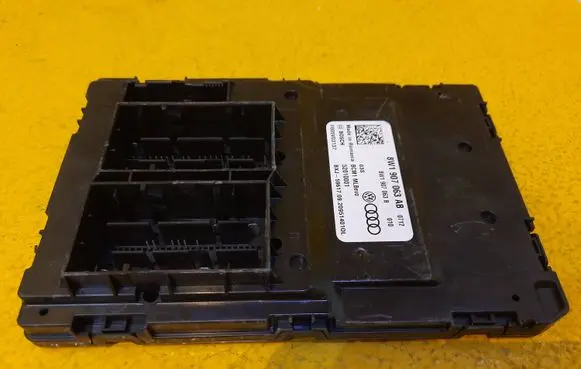 Audi A4 S4 B9 Comfort/convenience module 8W1907063AB