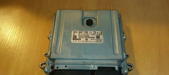 Mercedes-Benz E W211 Engine control unit/module ECU 0281012029 A6421501179 CR4.11