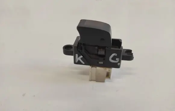 Nissan X-Trail T30 Electric window control switch