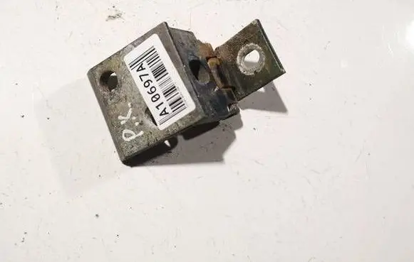 Citroen Xsara Front door upper hinge 