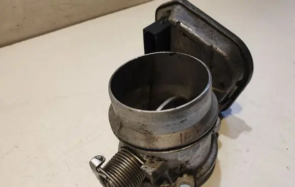 BMW 5 E60 E61 Throttle valve 779148102