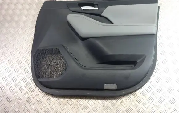 Toyota Highlander XU70 Front door card panel trim
