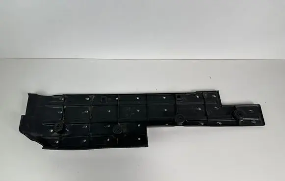Toyota Prius (XW20) Engine splash shield/under tray 5816747010