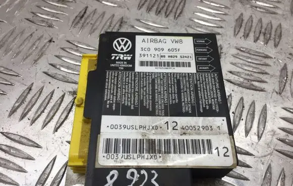 Volkswagen PASSAT B6 Airbag control unit/module 3C0909605F 8223