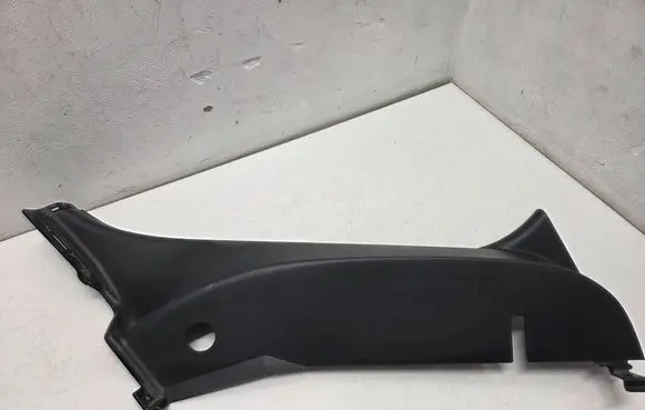 Hyundai i30 Rear seat side bottom trim 85895A6000