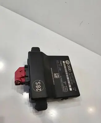Volkswagen Golf Plus Gateway control module 1K0907530E 1K0907951