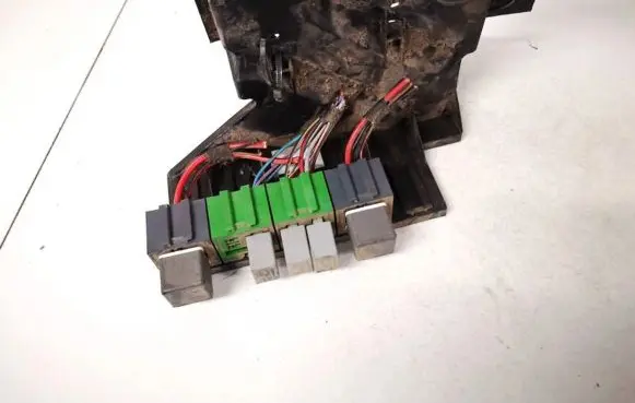 Mercedes-Benz Vito Viano W638 Fuse box set 6385453540