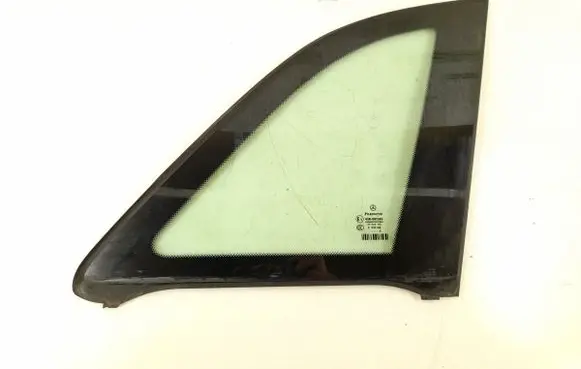 Mercedes-Benz B W245 Rear side window 1696701012 A1696701012