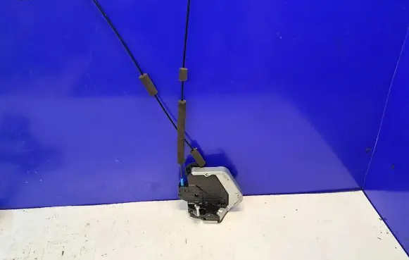 Lexus RX 450H Coupe door lock (next to the handle) 6904053090