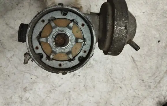 BMW 3 E30 Spark distributor 0237302040