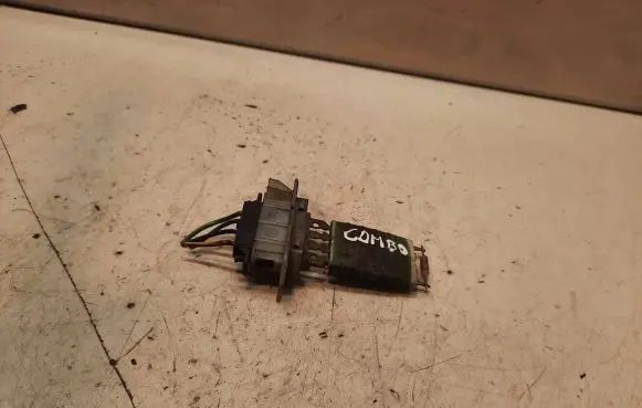 Opel Combo C Heater blower motor/fan resistor