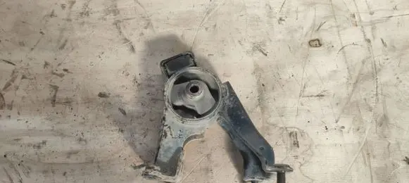 Toyota Corolla E120 E130 Engine mounting bracket 1237133060