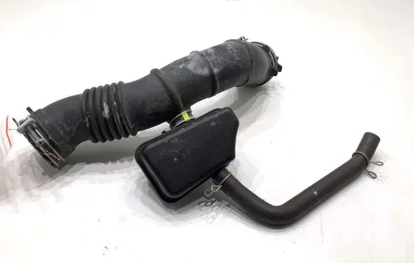 Lexus LBX Air intake hose/pipe 