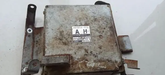 Nissan Primera Engine control unit/module 237102j618 407913-1115