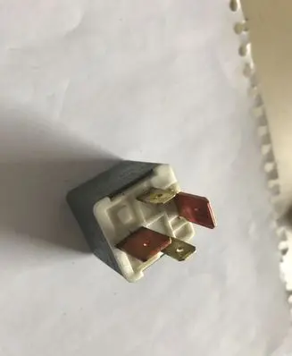 Volkswagen PASSAT B3 Other relay 191937503