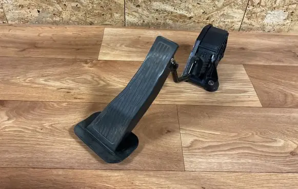 Honda Civic Accelerator throttle pedal 