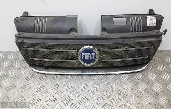 Fiat Idea Front grill 735357980