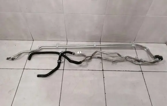 Aston Martin DB9 Engine coolant pipe/hose 9G43321363AA