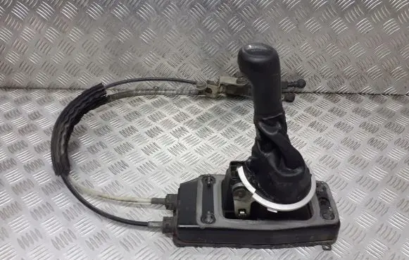 Volkswagen Fox Gear selector/shifter in gearbox 5Z0711090