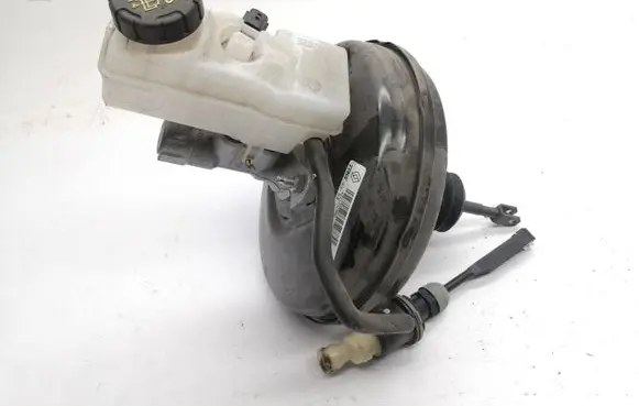 Dacia Sandero Brake booster 472103298R