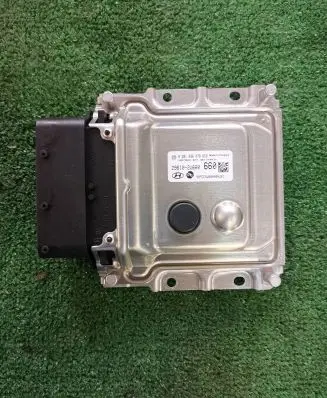 Hyundai i30 Engine control unit/module ECU 296102U660