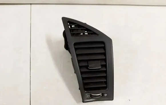 Hyundai i40 Dashboard side air vent grill/cover trim