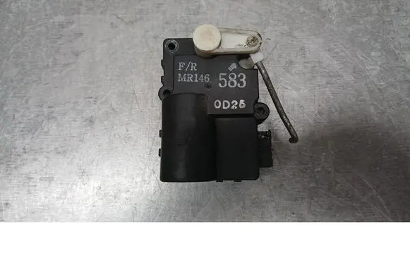 Volvo S40, V40 Coolant heater control valve 