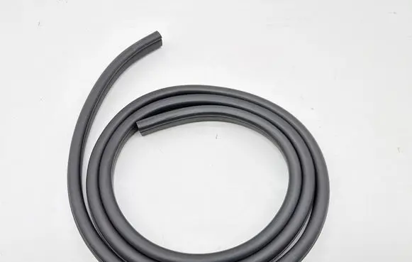 Subaru Forester SL Rubber seal rear door 