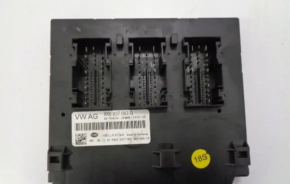Audi A4 S4 B8 8K Comfort/convenience module 8XO907063G