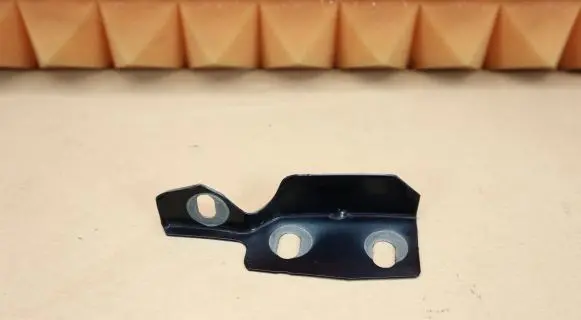Mercedes-Benz CLK A209 C209 Fender mounting bracket