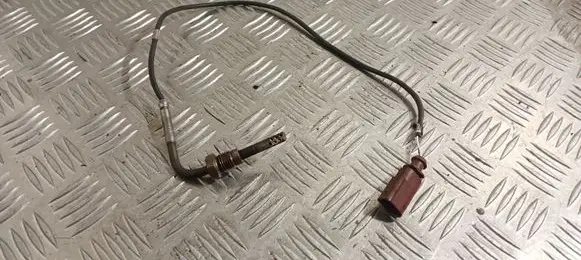 Volkswagen PASSAT B6 Exhaust gas temperature sensor 03G906088