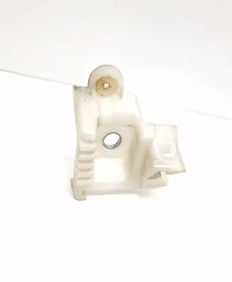Headlight/headlamp mounting bracket
