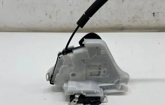 Nissan X-Trail T33 Front door lock 805016RN1A