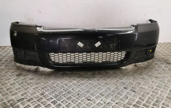 Toyota Corolla Verso AR10 Front bumper