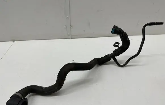 Land Rover Discovery 5 Engine coolant pipe/hose HPLA8C481AB