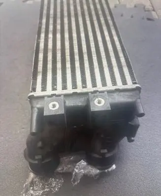 Citroen DS4 Intercooler radiator 9684212480