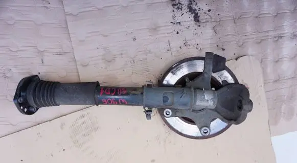 Mercedes-Benz Sprinter W906 Front wheel hub spindle knuckle