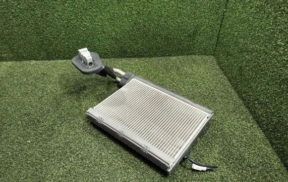 Air conditioning (A/C) radiator (interior)