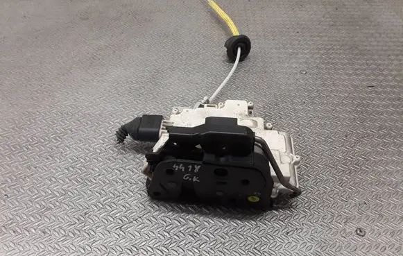 Audi A4 S4 B7 8E 8H Rear door lock 8E0839015AA