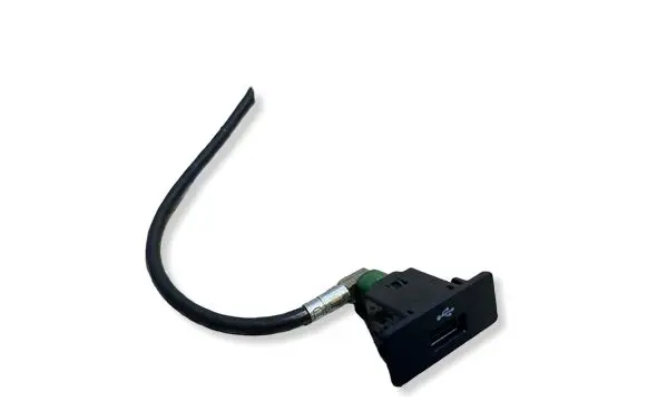 Skoda Superb B8 (3V) USB socket connector 