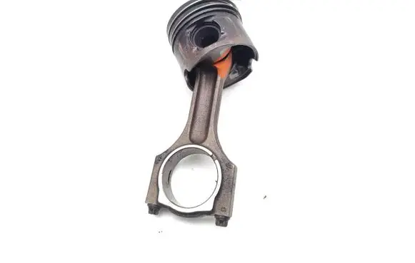 BMW 3 E90 E91 Piston with connecting rod N47D20C