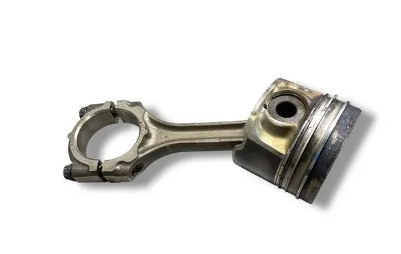 Toyota Avensis T270 Piston with connecting rod 1adftv