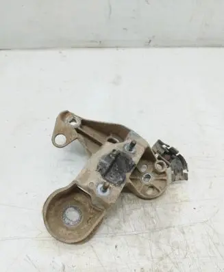 Audi A4 S4 B5 8D Engine mounting bracket 4B0199352B