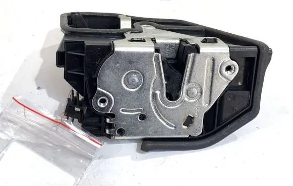 BMW 3 GT F34 Front door lock 7229458