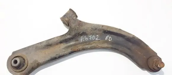 Renault Modus Front lower control arm/wishbone 8200346942